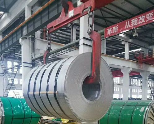 TP304 कोल्ड रोल्ड स्टेनलेस स्टील स्ट्रिप 2B सरफेस फिनिश ASTM स्टैंडर्ड के साथ